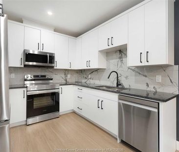 For Lease - 705 GRAND MARAIS Unit# 109, Windsor, Ontario - Photo 3