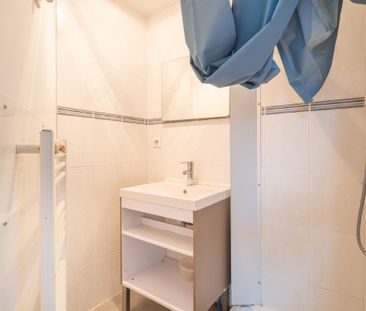 Location Appartement 2 pièces 45m² VALGELON LA ROCHETTE 73110 - Photo 2
