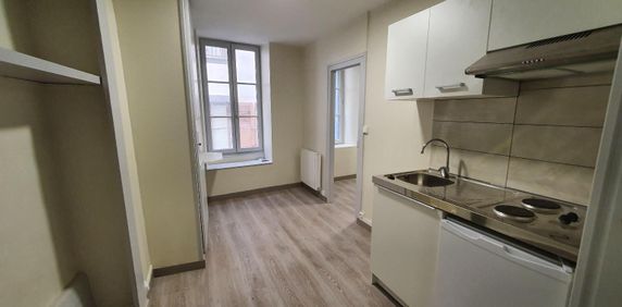 Location Appartement 1 pièce 20m² CLERMONT FERRAND 63000 - Photo 2