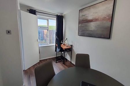 2 bedroom terraced house to rent - Photo 5