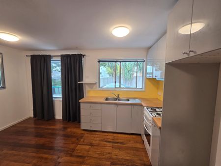 2/136 Albert Ave , BORONIA - Photo 3