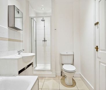 Carminia Road, SW17 8AH, London - Photo 6