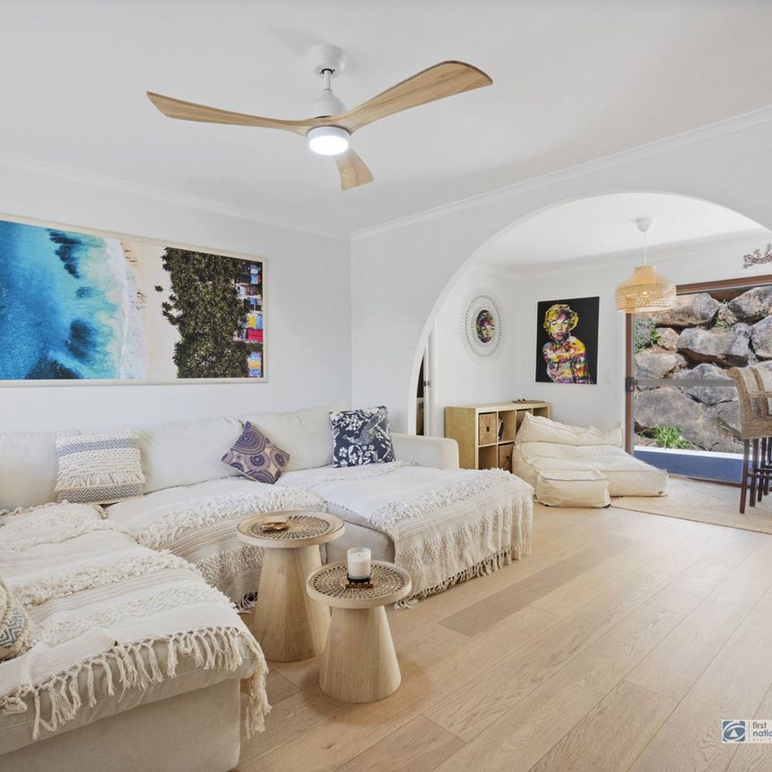 Stylishly Renovated Villa with Hinterland Views in Boutique Complex - Partly furnished (Optional) - Photo 1