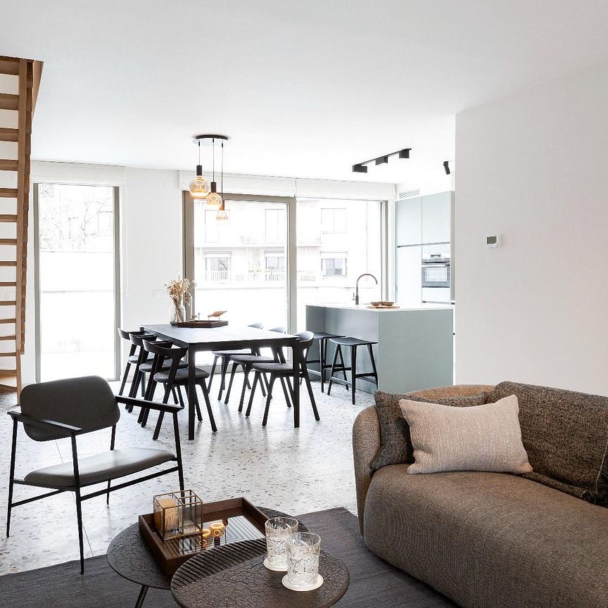 Lichtrijk duplex appartement met 3 slaapkamers in centrum Brugge - Photo 1