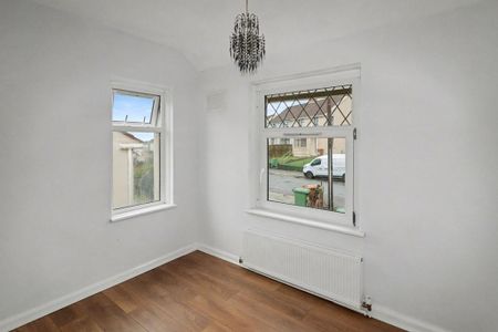 3 bedroom semi-detached house to rent - Photo 4