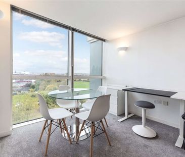 Well-presented one bedroom apartment with lovely views over King Ge... - Photo 4