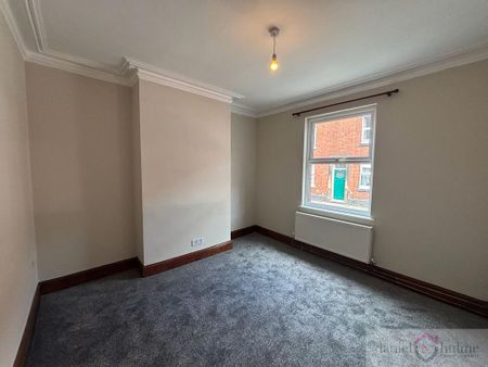 3 bedroom terraced house to rent - Photo 2