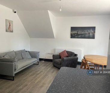 1 bedroom in a house share to rent - Photo 1