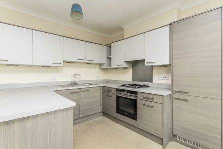 Tolworth Park Road - Photo 2