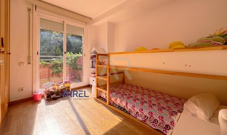 Casa adosada de alquiler en Carrer Avellaners, Alella - Photo 2