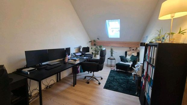 Großzügige helle Wohnung mit Loggia - Photo 1