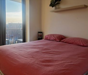 Leuk 1 slaapkamer appartement met terras - Foto 3