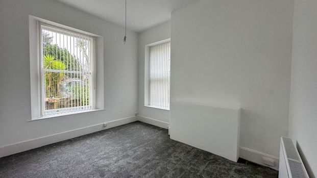 3 bedroom flat to rent - Photo 1