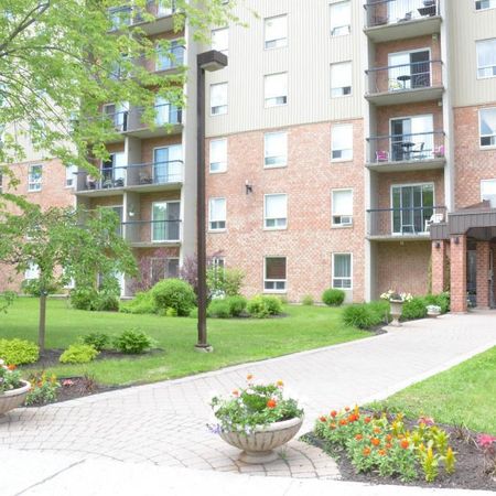 4 1/2 Charlesbourg - Piscine - jardins - libre/décembre/janvier - Photo 4