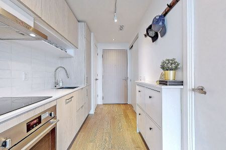 For Lease - 5 Soudan Avenue Unit# 2006, Toronto, Ontario - Photo 5