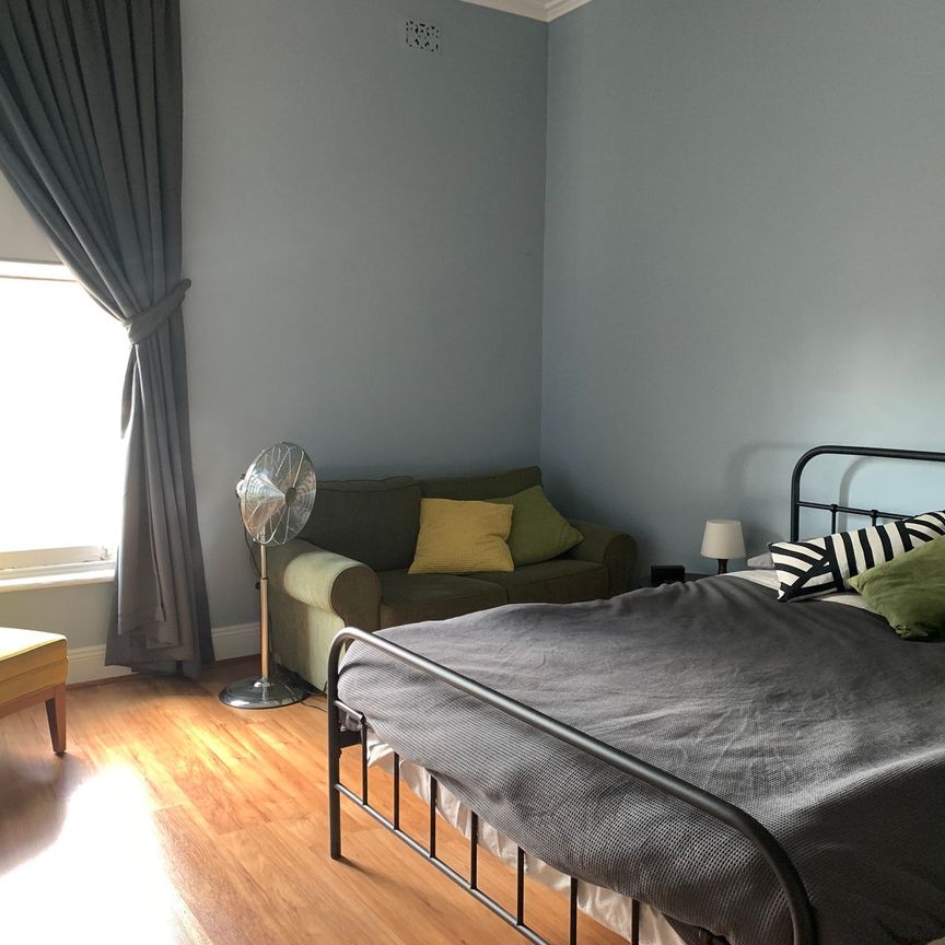Pub Rooms For Rent - Photo 1