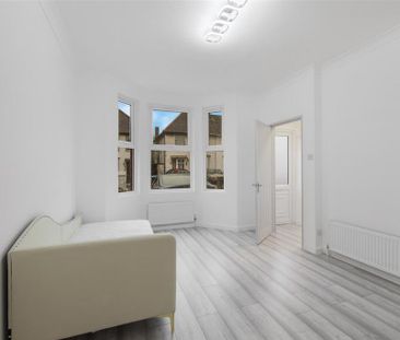 4 bedroom detached house to rent - Photo 1