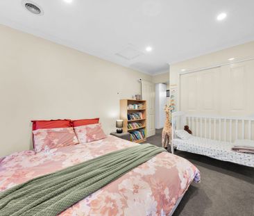 Modern suburban living - Photo 1