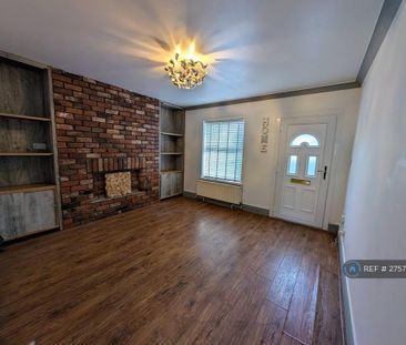 2 bedroom semi-detached house to rent - Photo 2