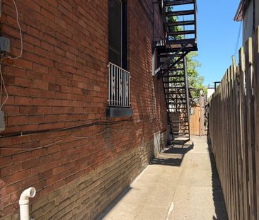 For Lease - 247 Lansdowne Avenue Unit# Basement, Toronto, Ontario - Photo 3