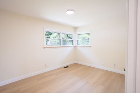 For Lease - 322 Shanty Bay Road Unit# Main, Oro-Medonte, Ontario - Photo 2