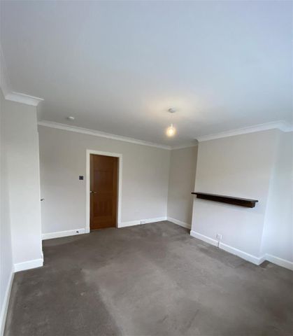 2 bedroom semi-detached house to rent - Photo 4