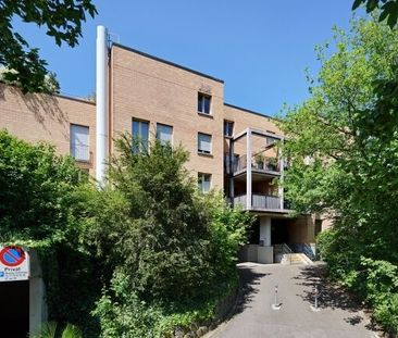 In a green environment with garden seating - Photo 1