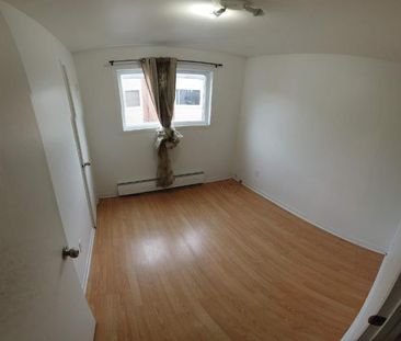 2 CH - 1 SDB - Québec - $1,173 /mo - Photo 1