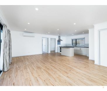 Modern 4-Bedroom Home � Available Now - Photo 4