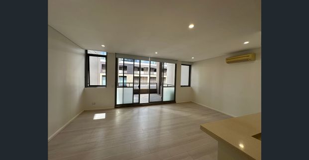 Modern Two-Bedroom Haven in Vibrant Rhodes - Photo 1