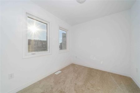 For Lease - 32 Fairlane Avenue, Barrie, Ontario - Photo 2