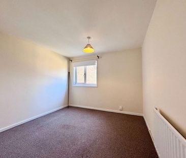 3 bedroom end of terrace house to rent - Photo 1