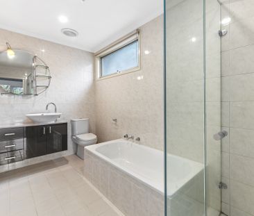 1 Cassinia Avenue, Ashwood VIC 3147 - House For Rent | Domain - Photo 2