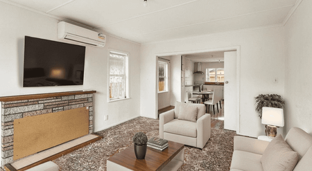 4-Bedroom Home with Spacious Section - Photo 5