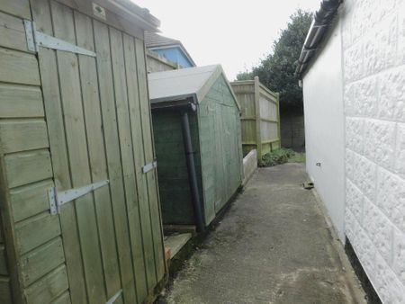 1 bedroom bungalow to rent - Photo 2