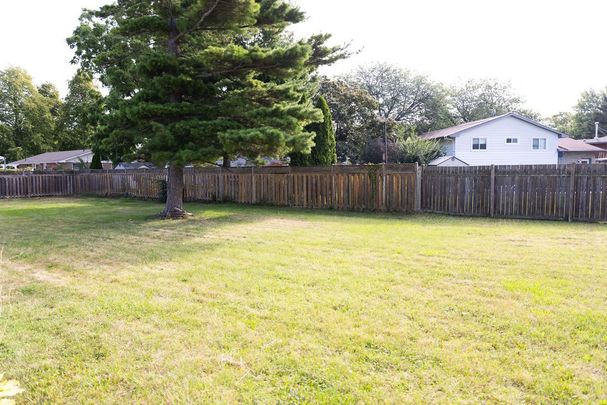 For Lease - 544 Ontario Street, St. Catharines, Ontario - Photo 1