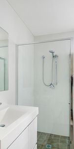 2 Bedroom Apartment in Handy Location!! - Photo 3