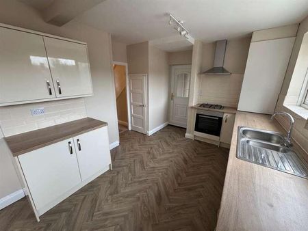 Farndale Green, TS19 - Photo 3