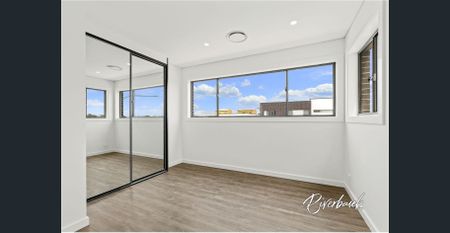 Beautiful Family Home - Photo 2