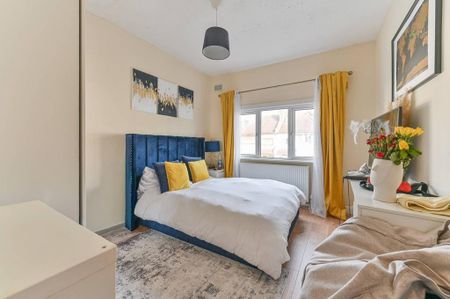 3 bedroom flat to rent - Photo 4