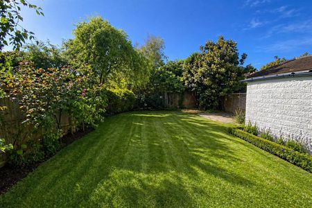 St. Keyna Avenue, Hove - Photo 4