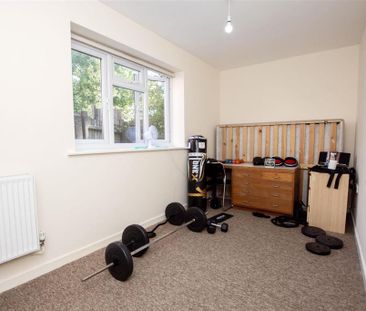 7 bedroom house to rent - Photo 1