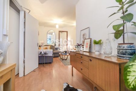 1 bedroom in a flat share to rent - Photo 2