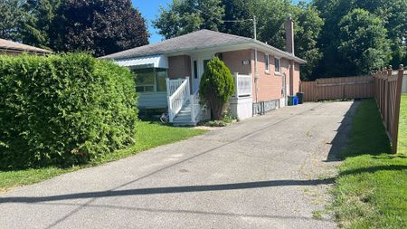 For Lease - 17 Collins Crescent Unit# Lower, Aurora, Ontario - Photo 2