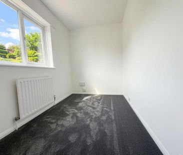 4 bedroom detached house to rent - Photo 4