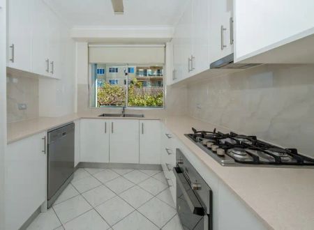 “NEWINGTON TOWERS” - Photo 4