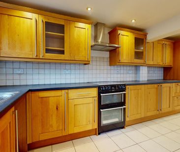 2 bedroom terraced house to rent - Photo 4