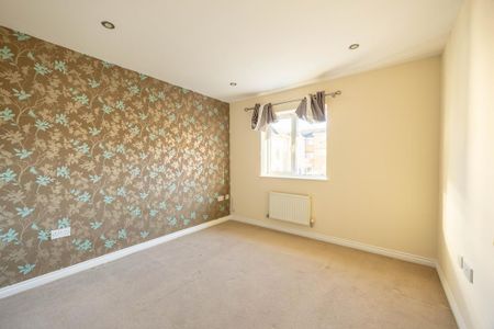 2 bedroom coach house to rent - Photo 3