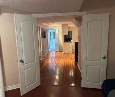 For Lease - 8 Sirius Crescent, Toronto, Ontario - Photo 2