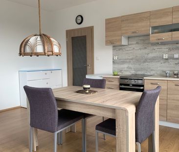 Pronájem bytu 1+kk a garsoniéry 34 m² - Photo 2